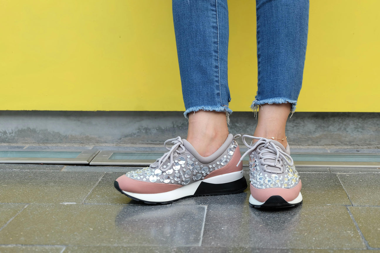 Comment porter des baskets à paillettes