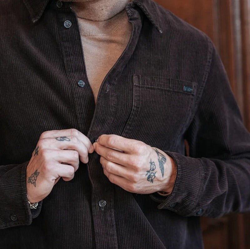 Sur chemise homme en velours chocolat Freeman T