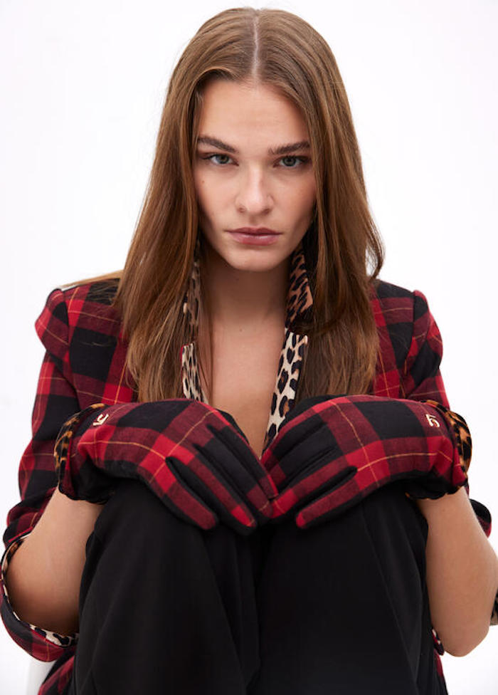 Gant en tartan rouge Lola Casademunt LF2507040