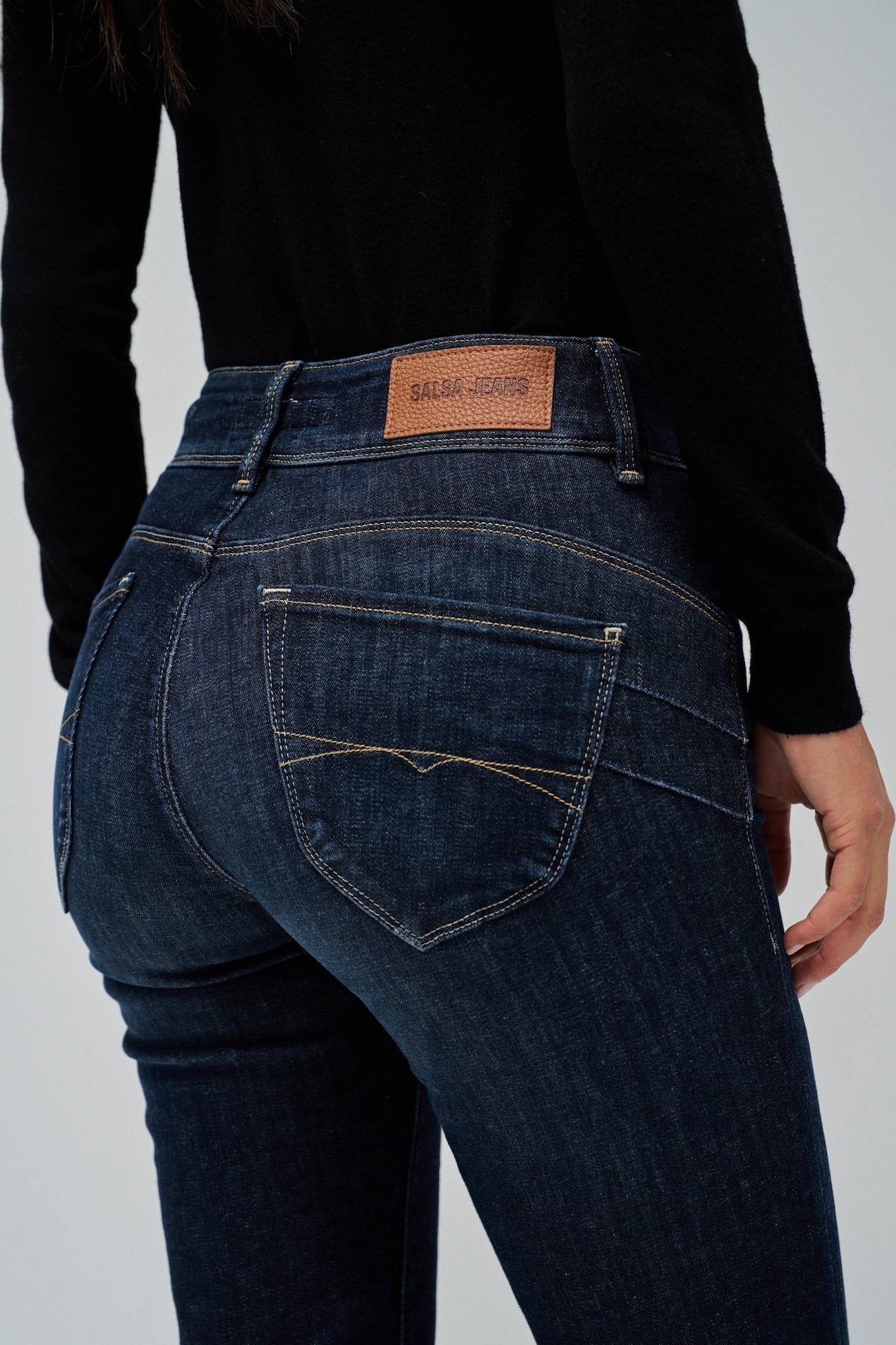 Jeans femme straight de chez Salsa
