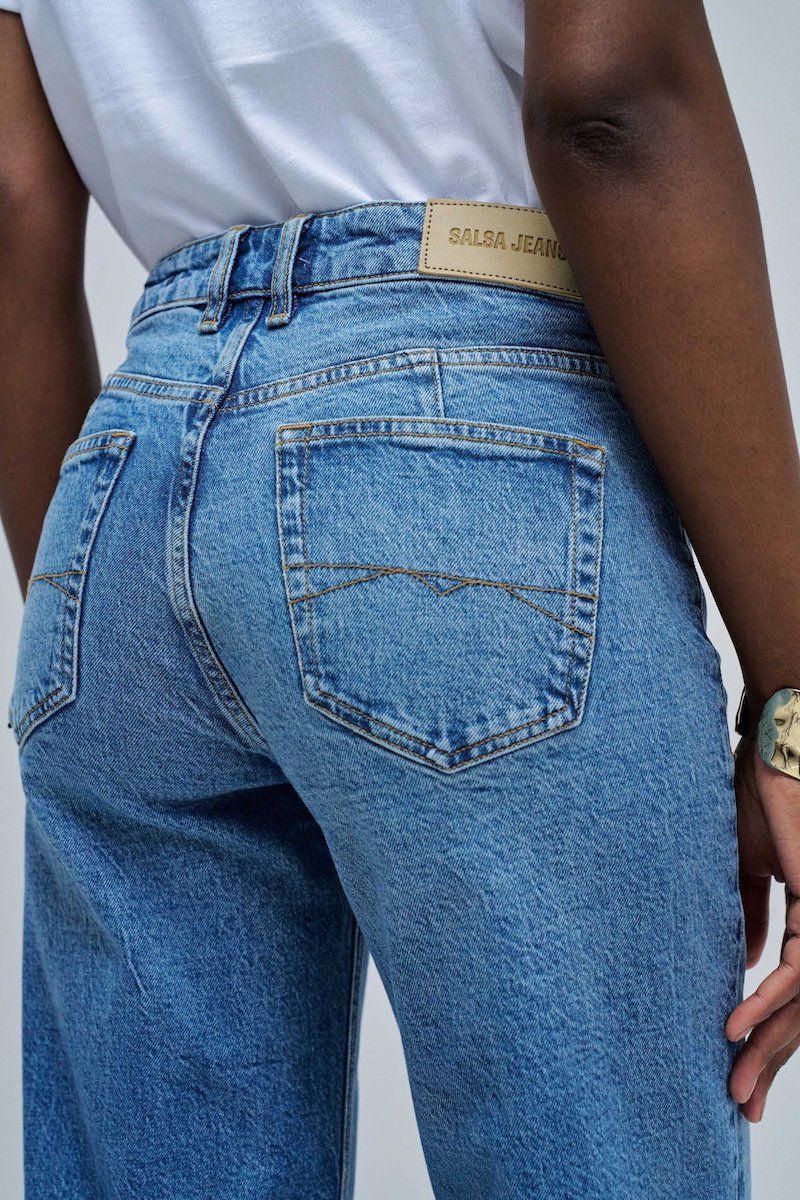 Jeans femme de chez Salsa avec poches plaquées avant