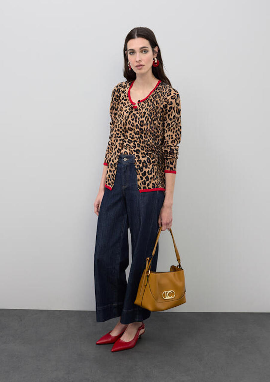 Jeans femme avec détails animaliers de chez Lola