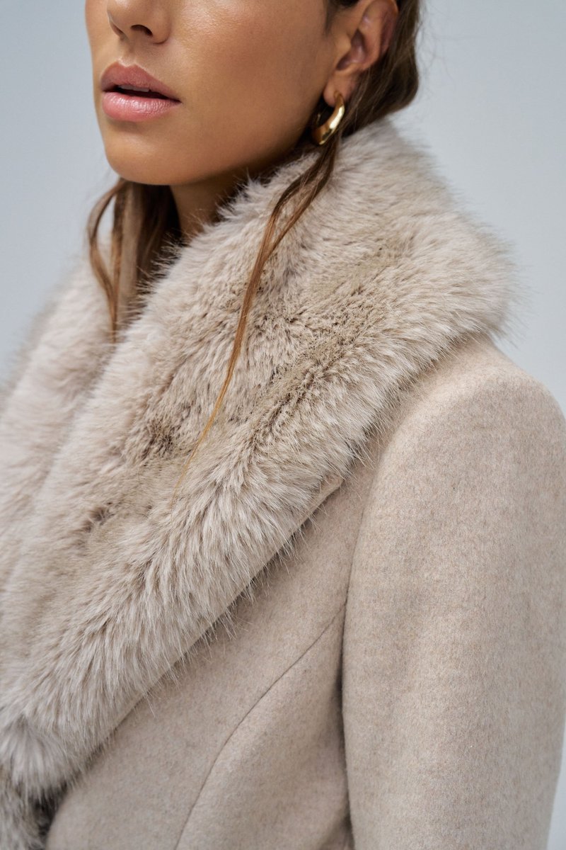 Manteau long femme avec fourrure amovible de chez Salsa