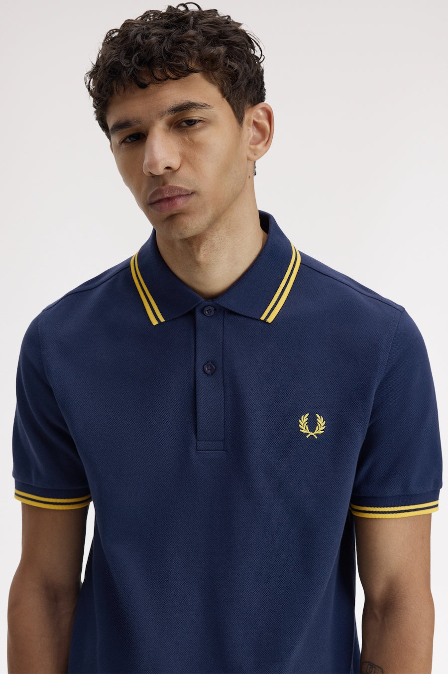 Polo Fred Perry M3600 02B bleu tennis