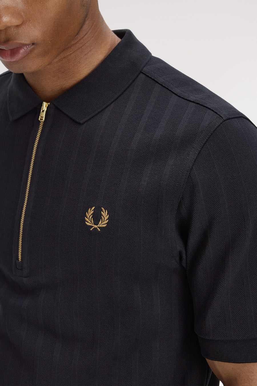 Polo piqué rayure Fred Perry M2382 102 noir