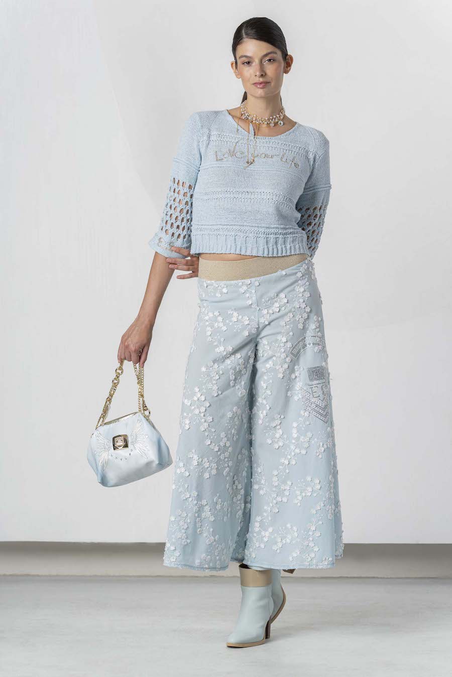 Pull en maille bleu ciel très douce Elisa Cavaletti