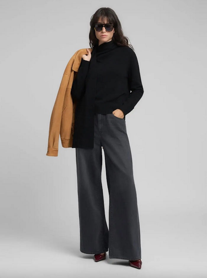 Pull femme avec écharpe intégrée de chez Replay