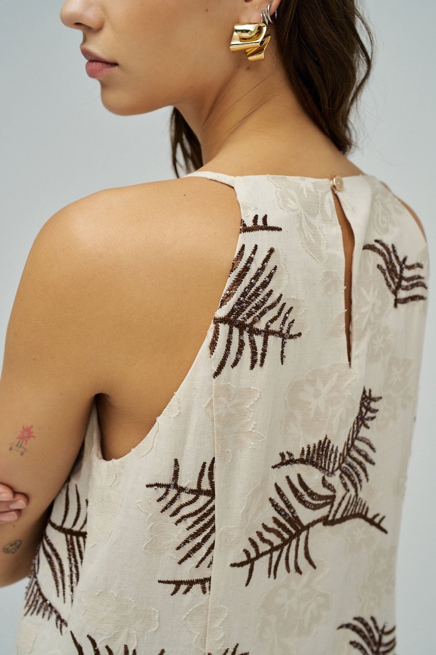 Robe sans manches avec sequin et broderies salsa