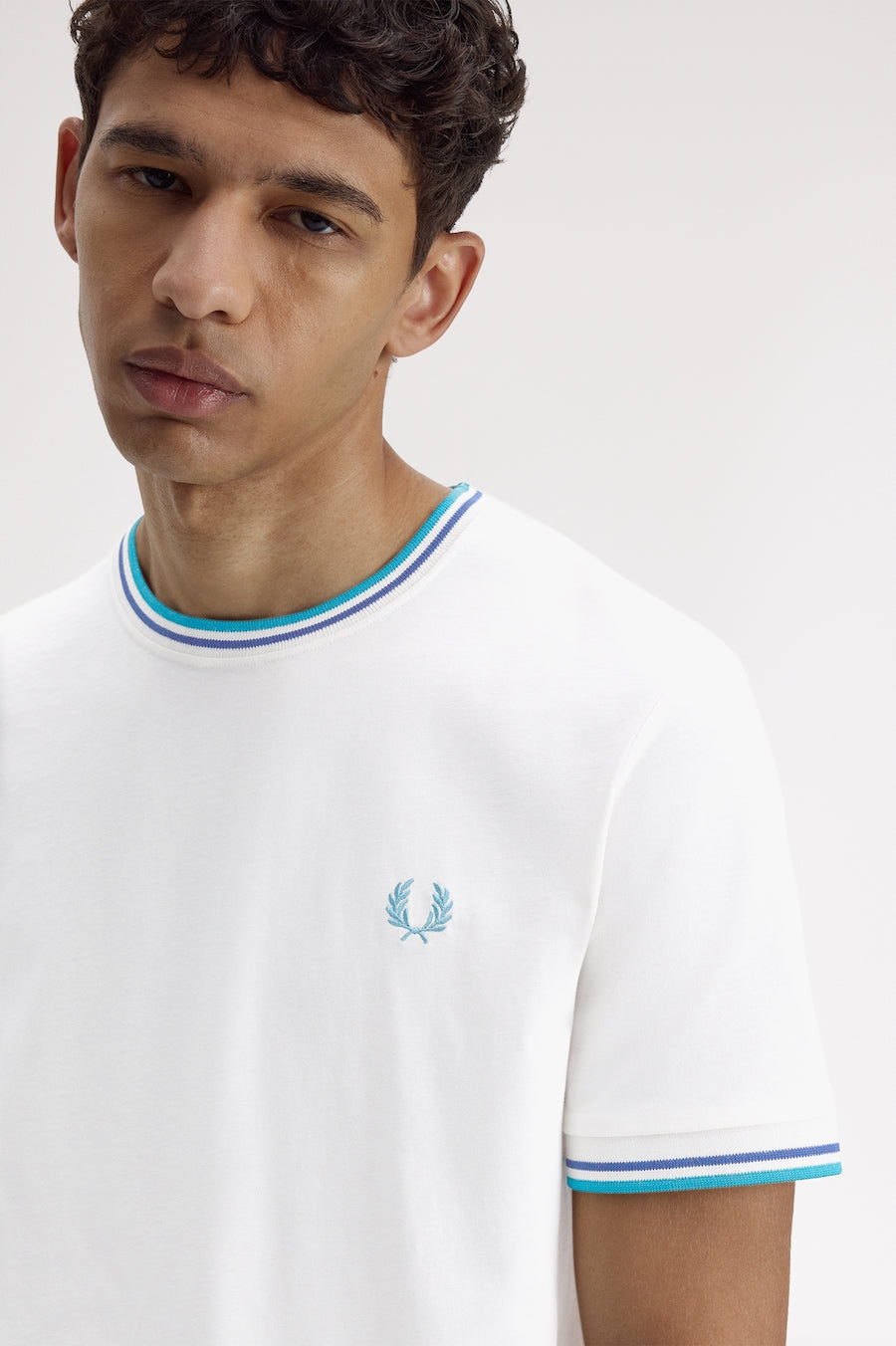 T-shirt Fred Perry M1588 94A blanc