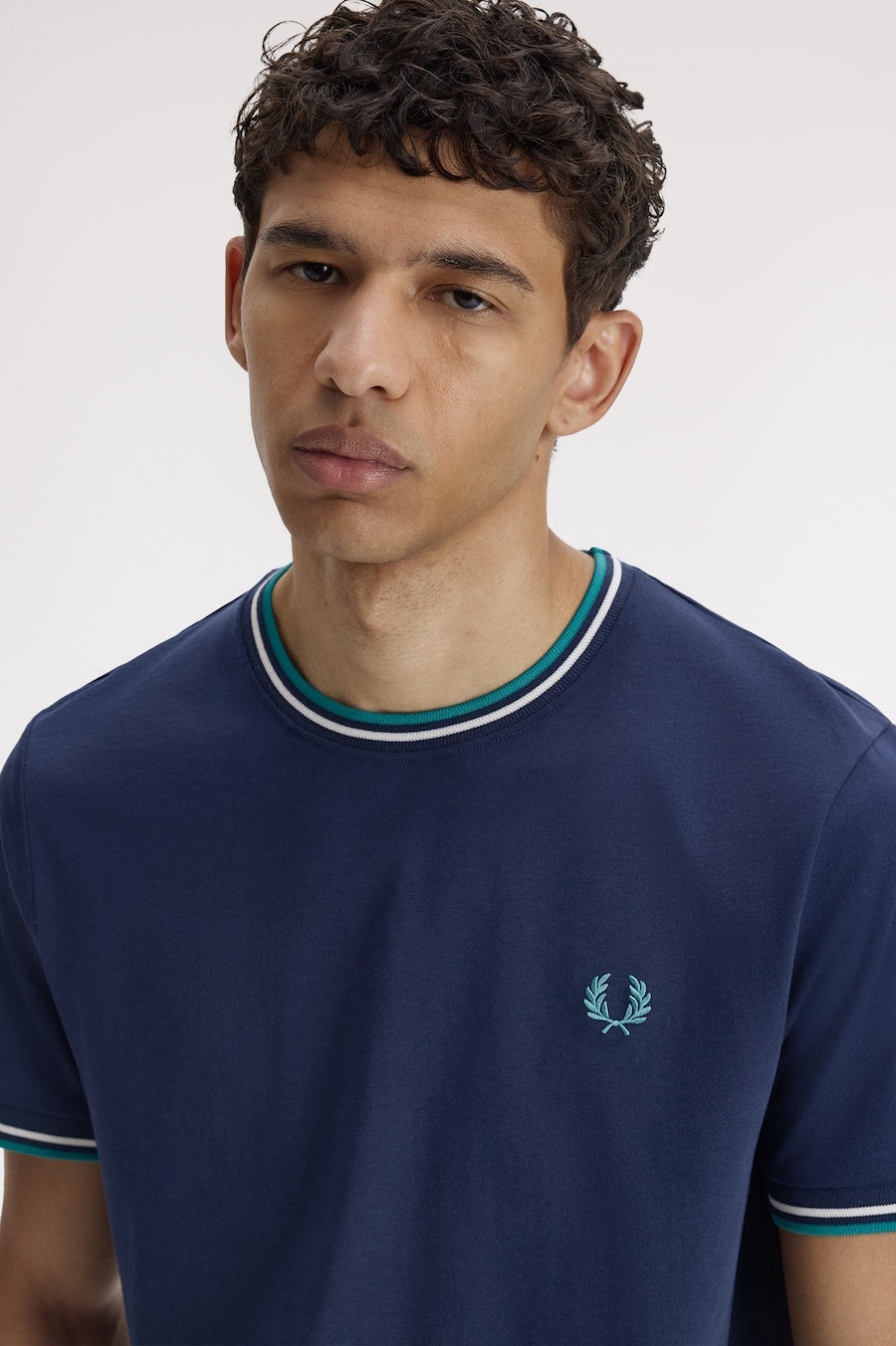 T shirt Fred Perry M1588 86A bleu tennis