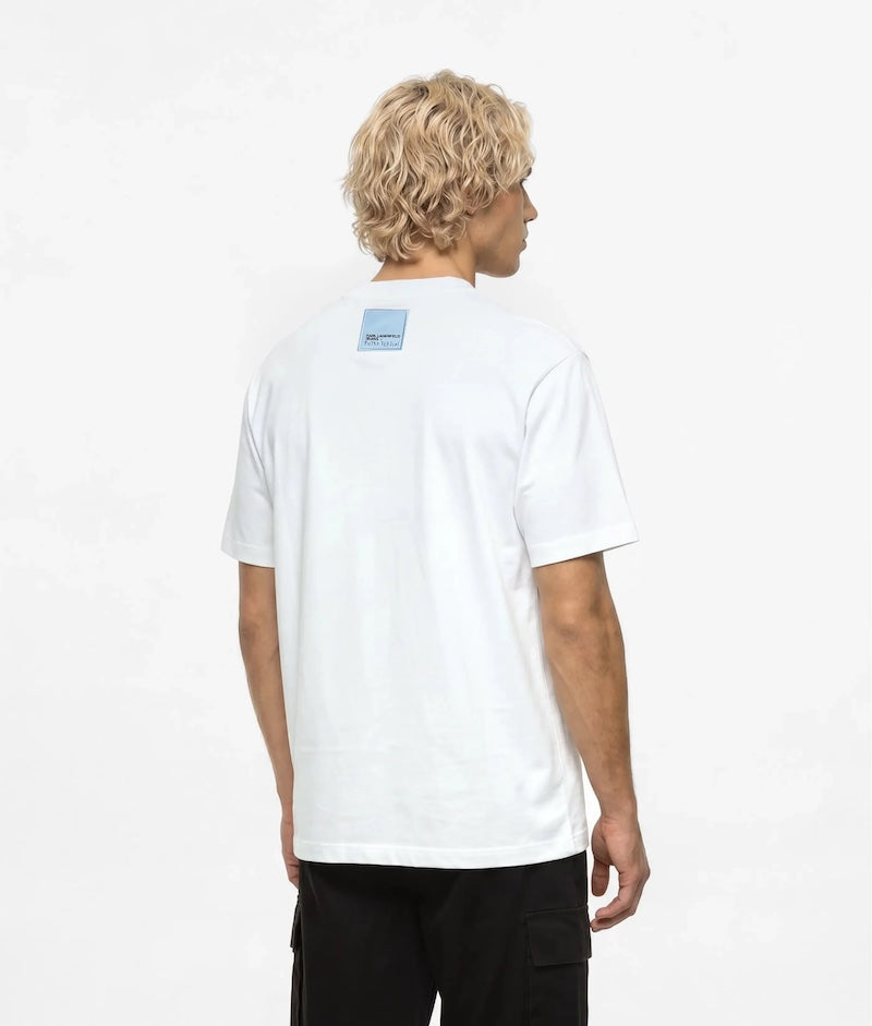 T-shirt blanc Karl Lagerfeld Jeans x Pietro Terzini – portrait de Karl