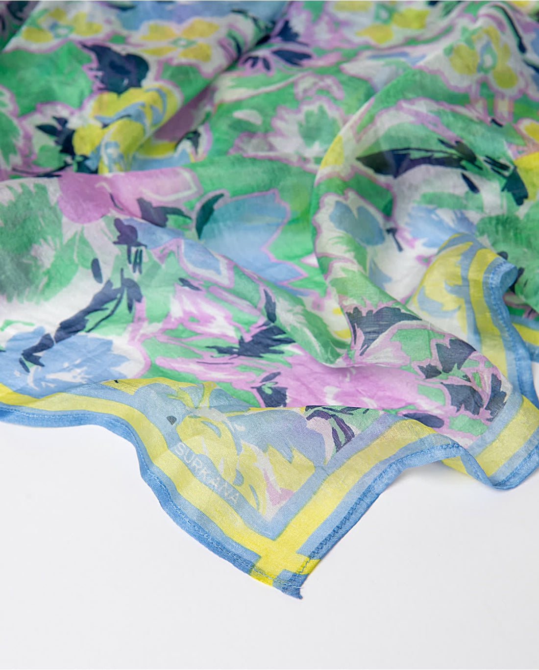 Foulard en soie Surkana