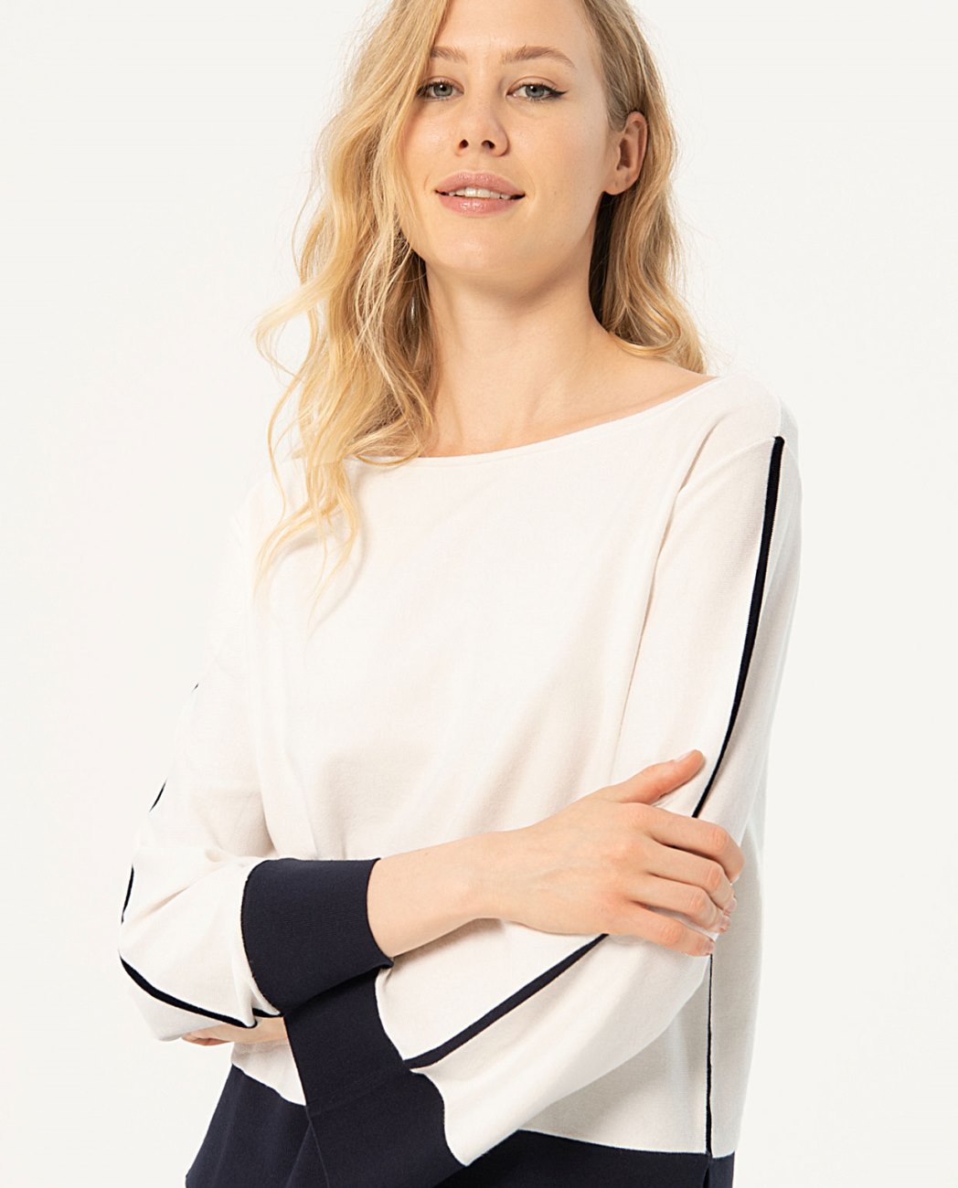 Pull manches longues et larges Surkana