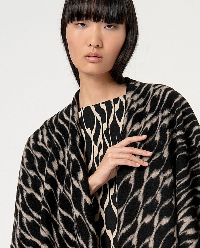 Poncho géométrique Surkana noir