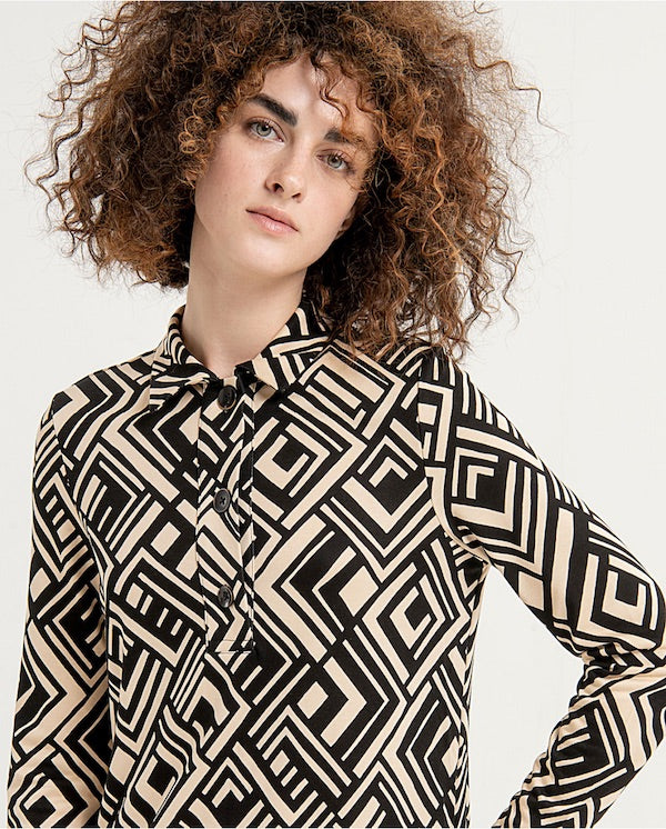 Robe Surkana avec patte de boutonnage